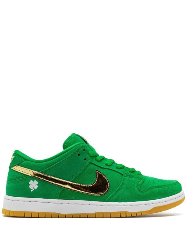 Sb Dunk Low Pro "st. Patrick's Day" Sneakers In Green Product Image