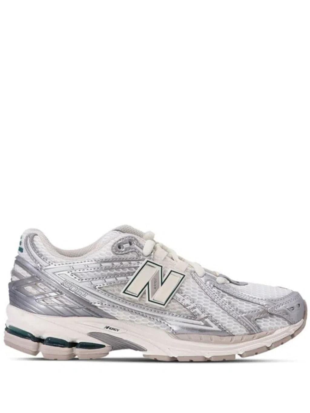 NEW BALANCE Sneakers In Gray Product Image