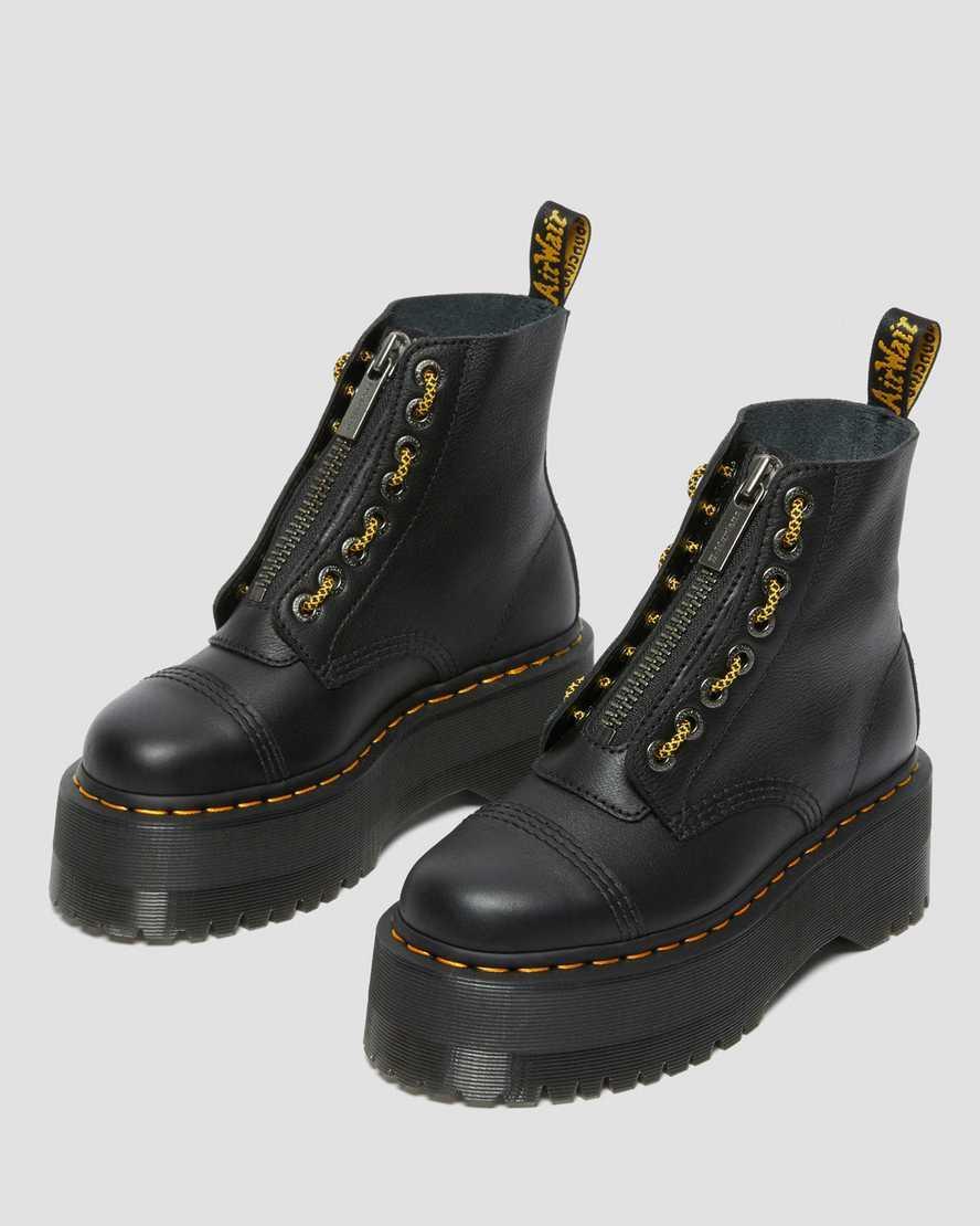 Dr. Martens Sinclair Max Pisa) Women's Shoes Product Image