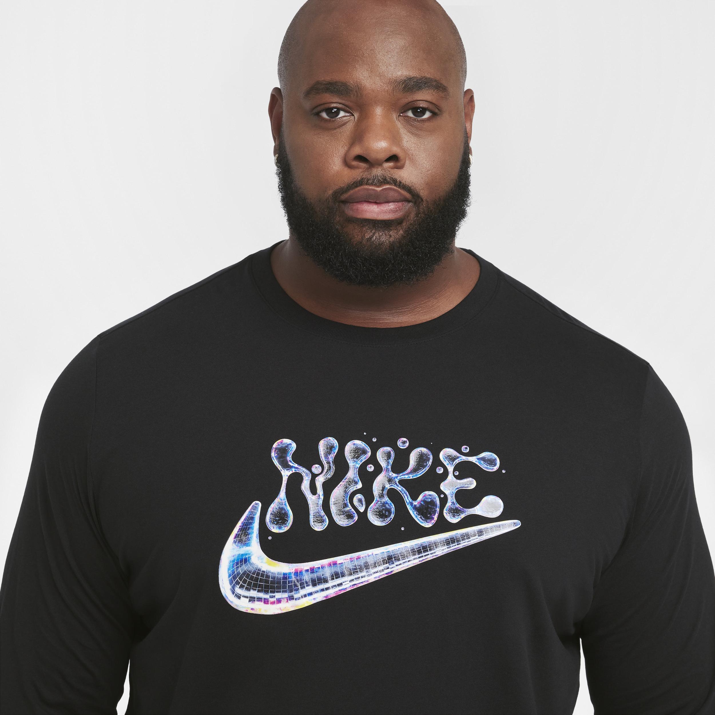 Nike Sportswear Club Long-Sleeve T-Shirt Product Image