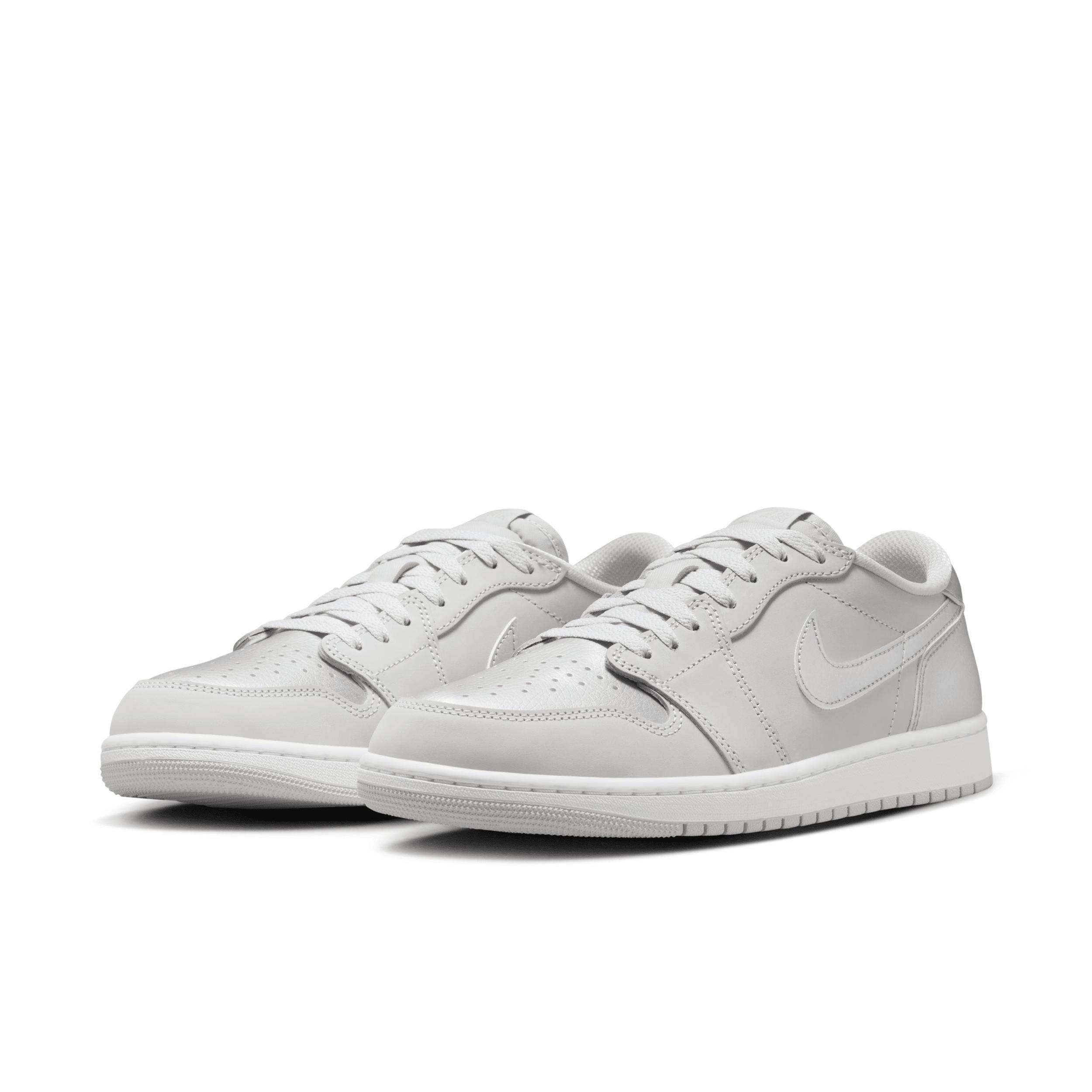 Jordan Mens Jordan Retro 1 Low OG - Mens Basketball Shoes Grey/Silver Product Image