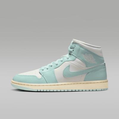 Air Jordan 1 Mid Women's Shoes Product Image