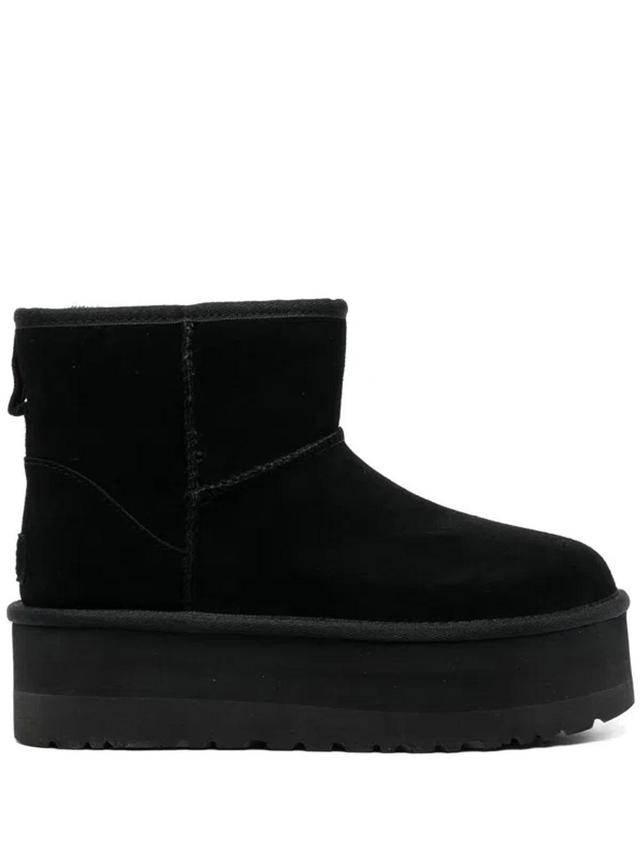 Mini Classic Platform Boots In Black Product Image