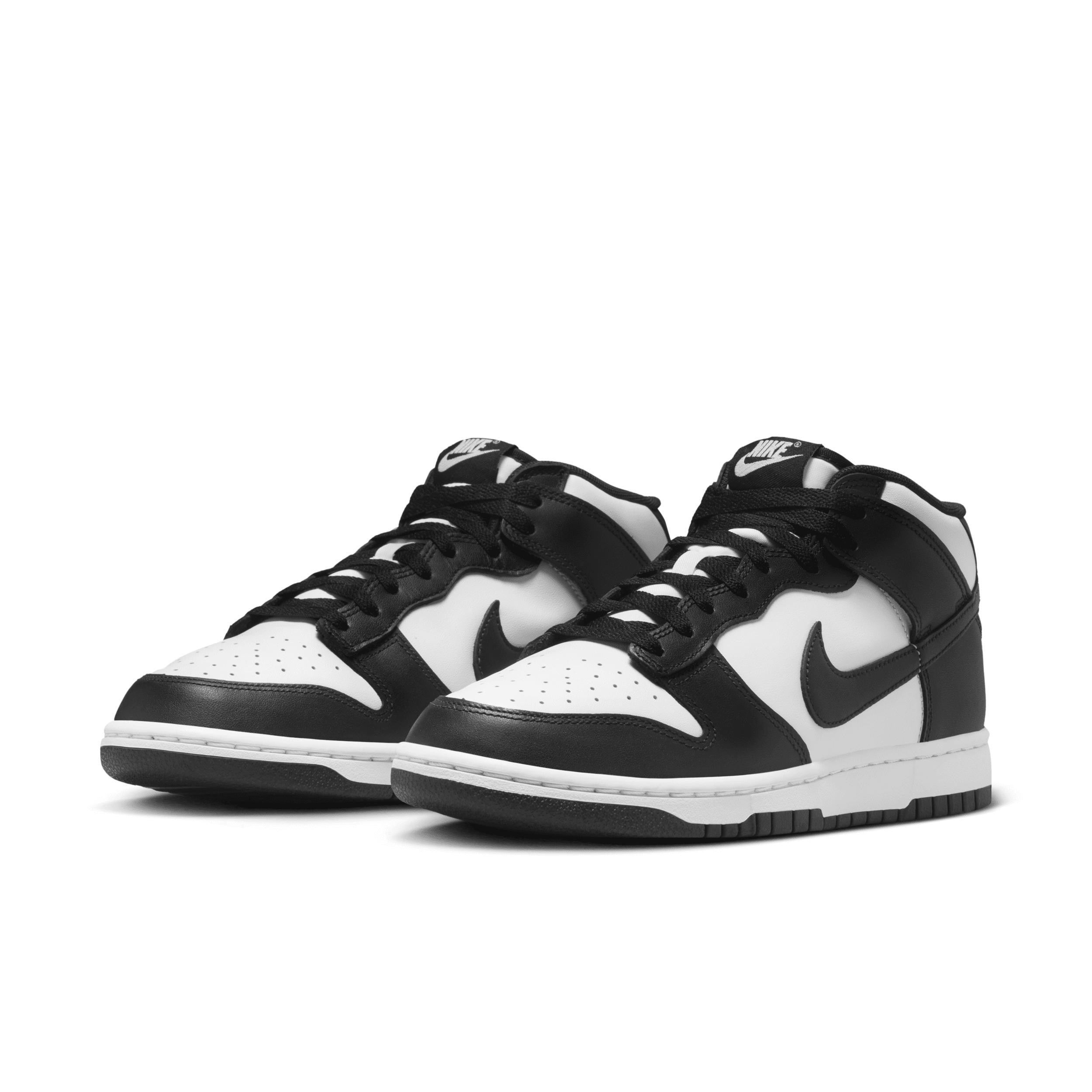 Nike Men's Dunk Mid Shoes Product Image