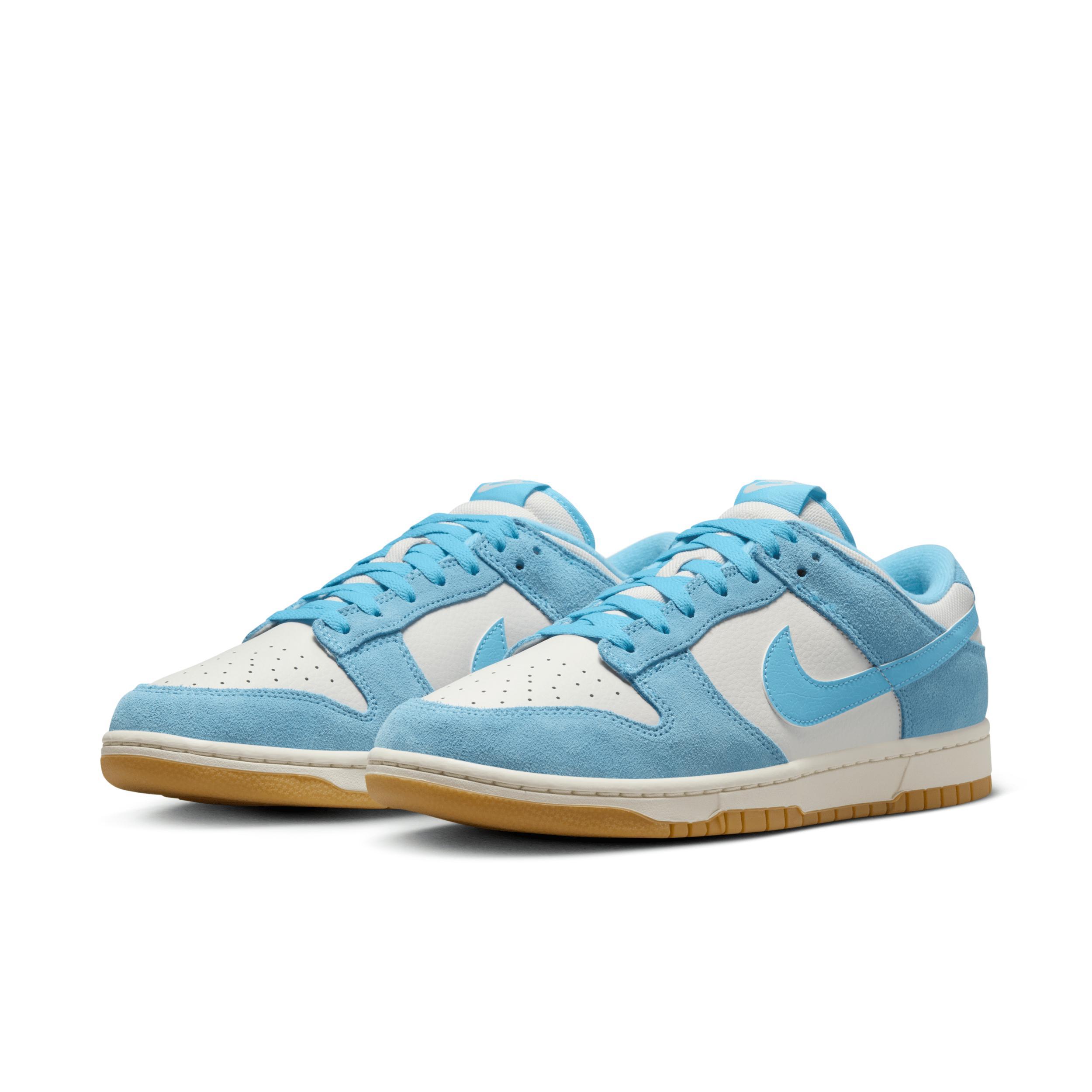 Nike Men's Dunk Low SE Shoes Product Image