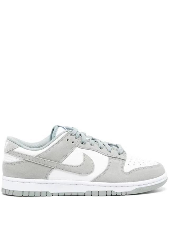 Dunk Low Retro Sneakers In Green Product Image