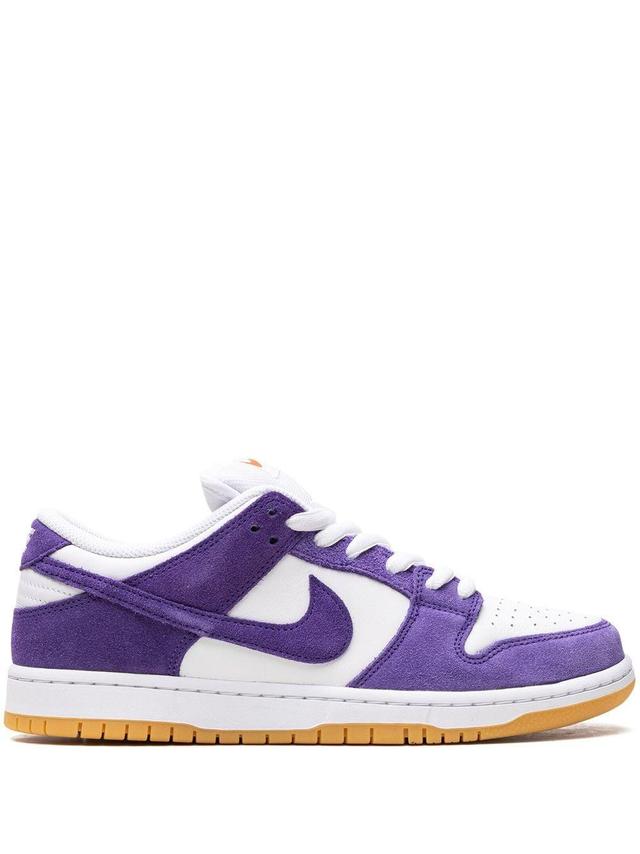 NIKE Sb Dunk Low Pro Iso "court Purple" Sneakers In Violett Product Image