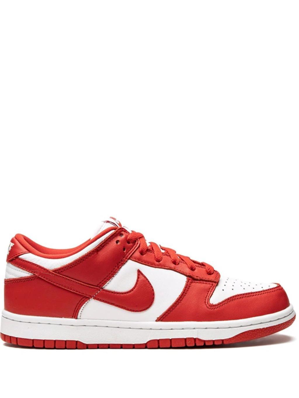 Dunk Low Retro Sneakers In White Product Image