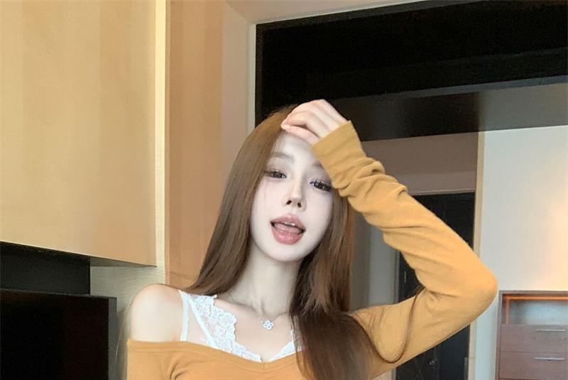 Long-Sleeve Cold-Shoulder Lace Panel Slim Fit Tee Product Image