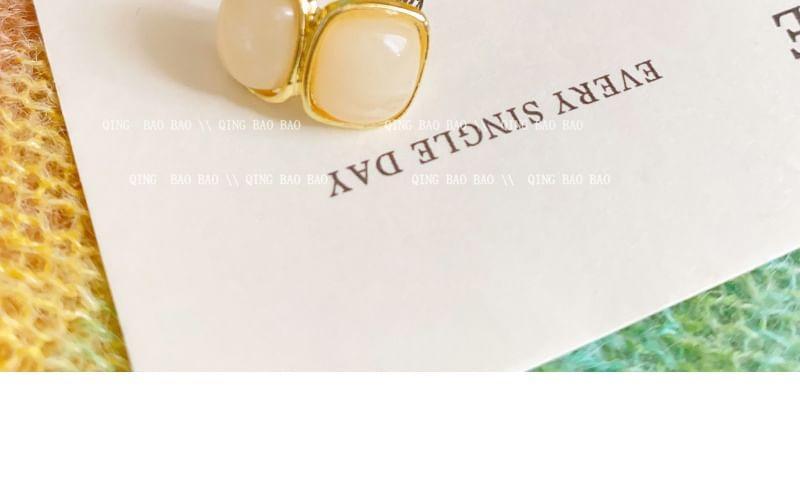 Faux Gemstone Alloy Stud Earring Product Image