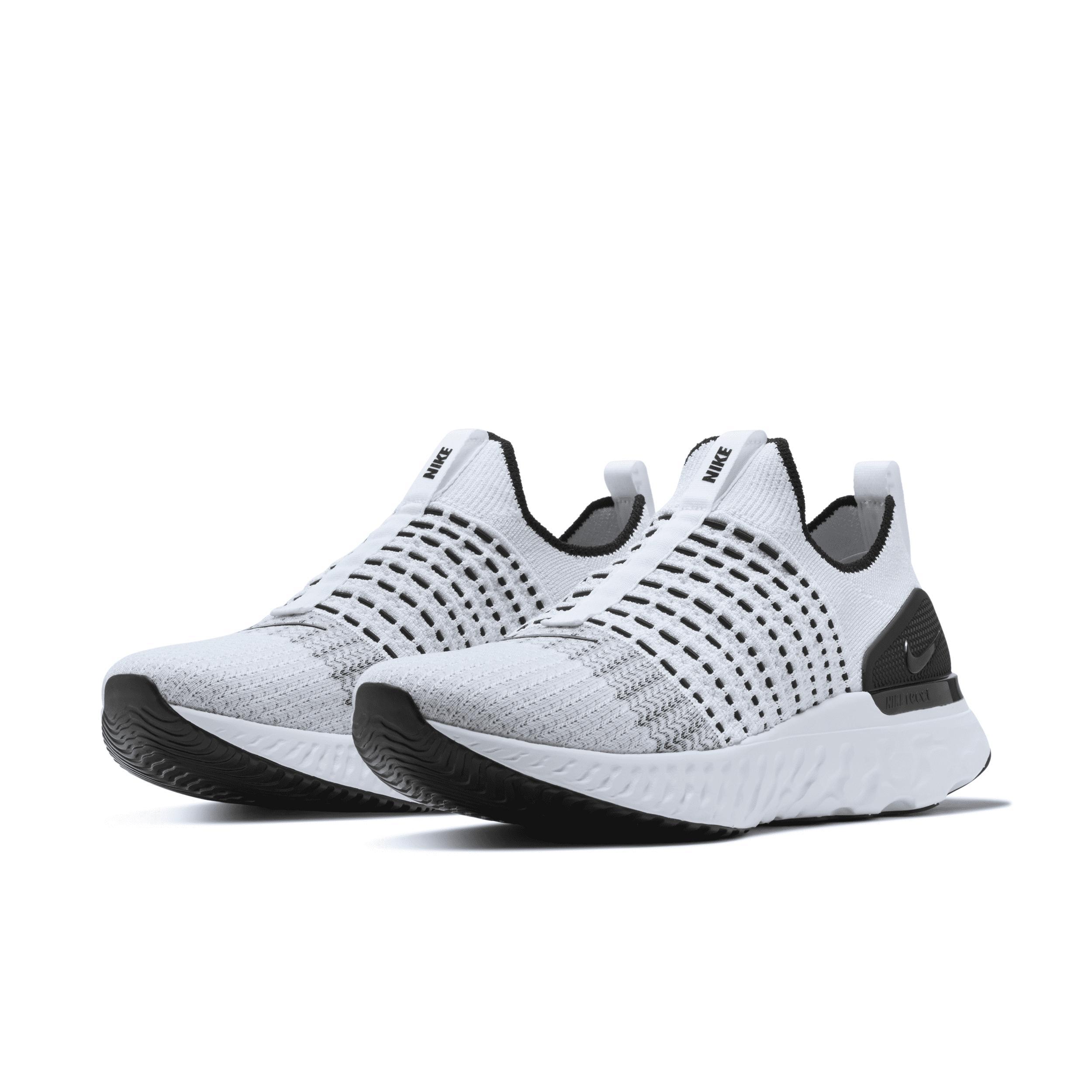 Nike Men's React Phantom Run Flyknit 2 Road Running Shoes Product Image