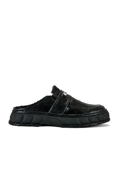 Viron Loafer in Black Product Image