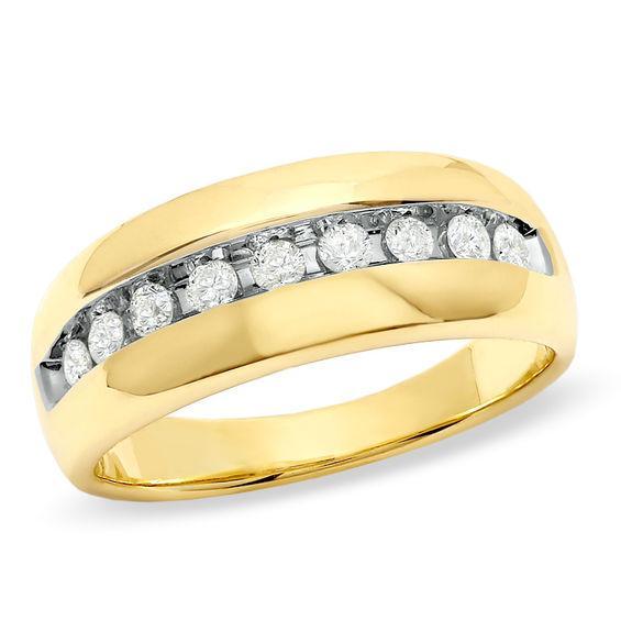 Men's 1/2 CT. T.w. Diamond Band in 14K Gold Product Image