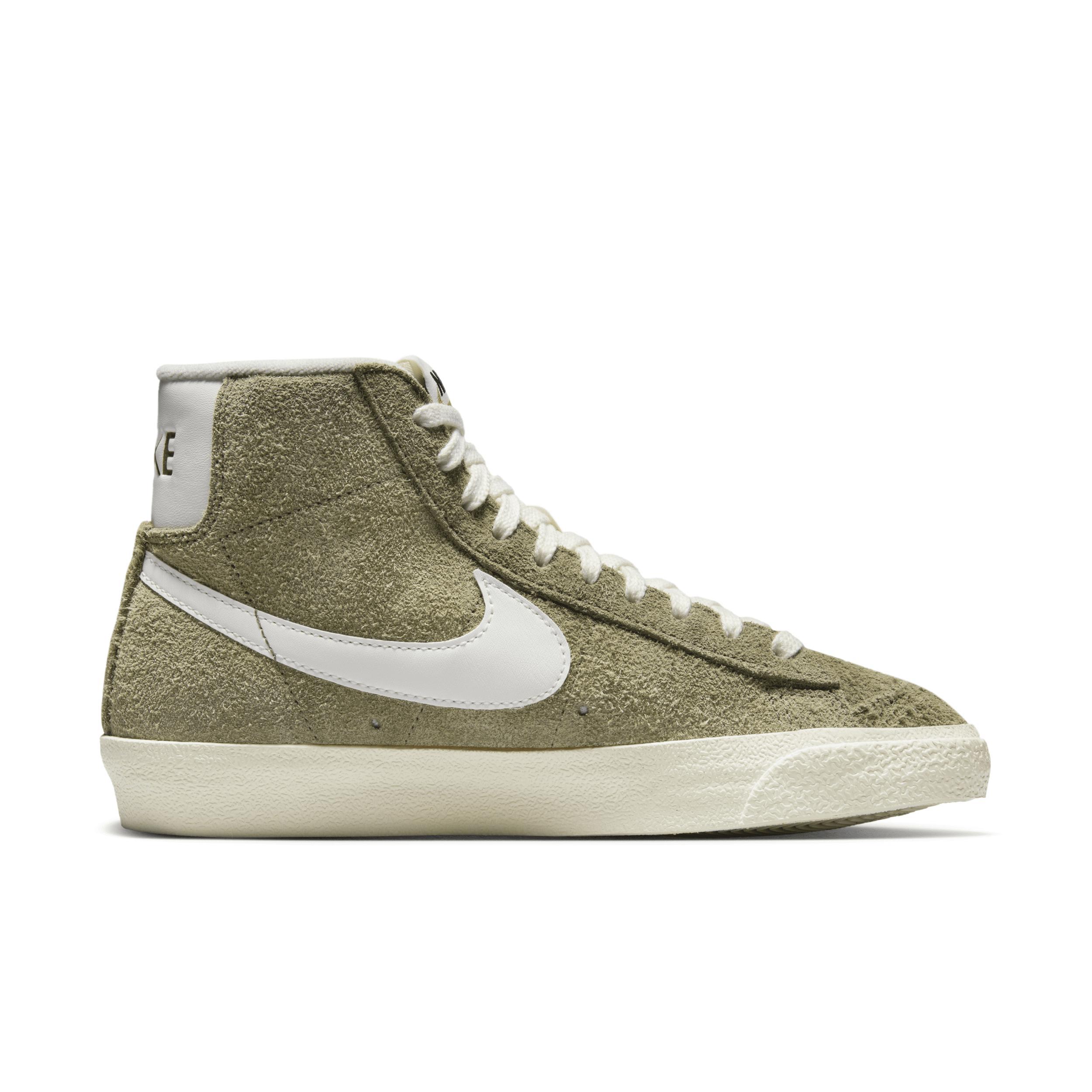 Nike Blazer Mid 77 Vintage Sneaker Product Image