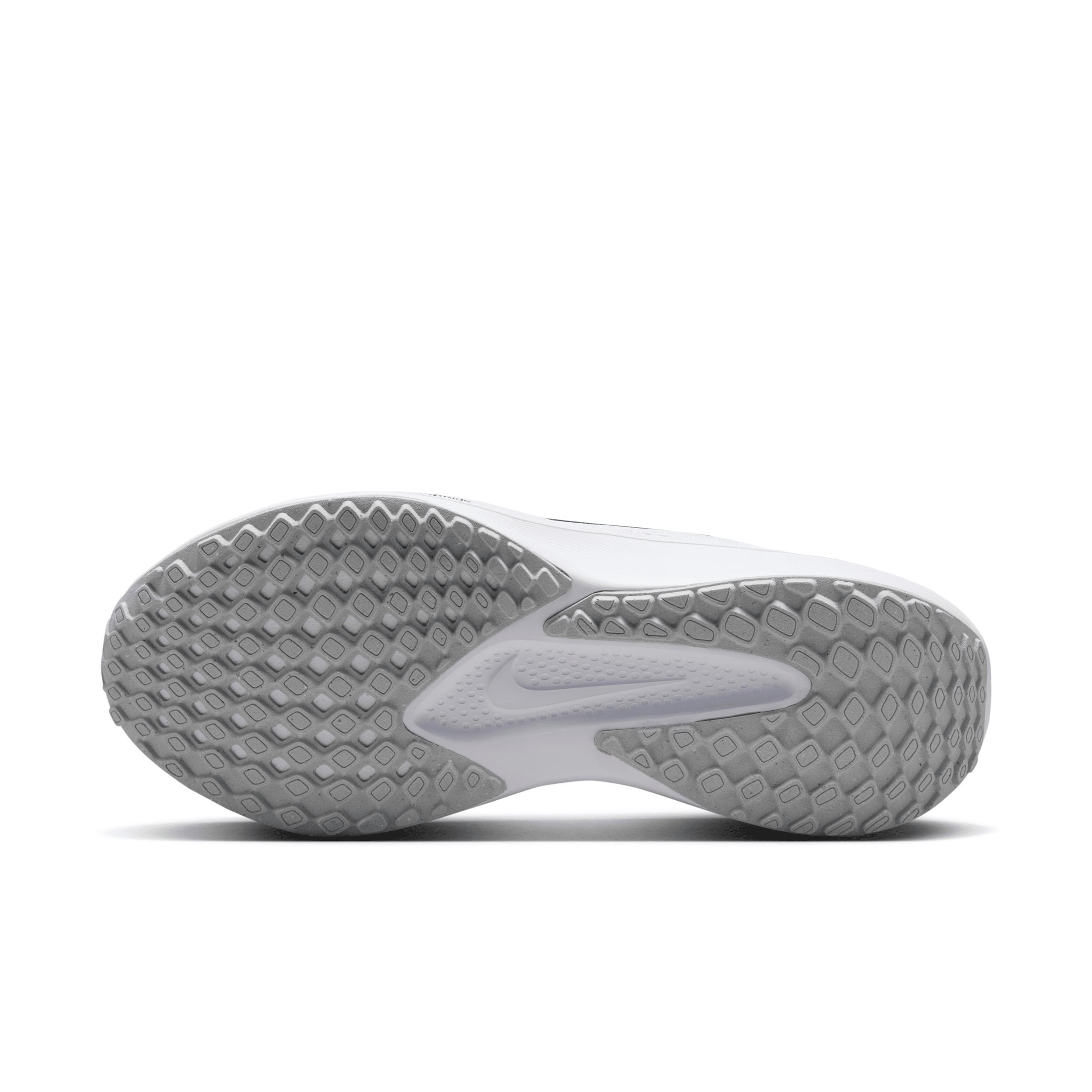 Nike Women's Quest 6 Road Running Shoes Product Image