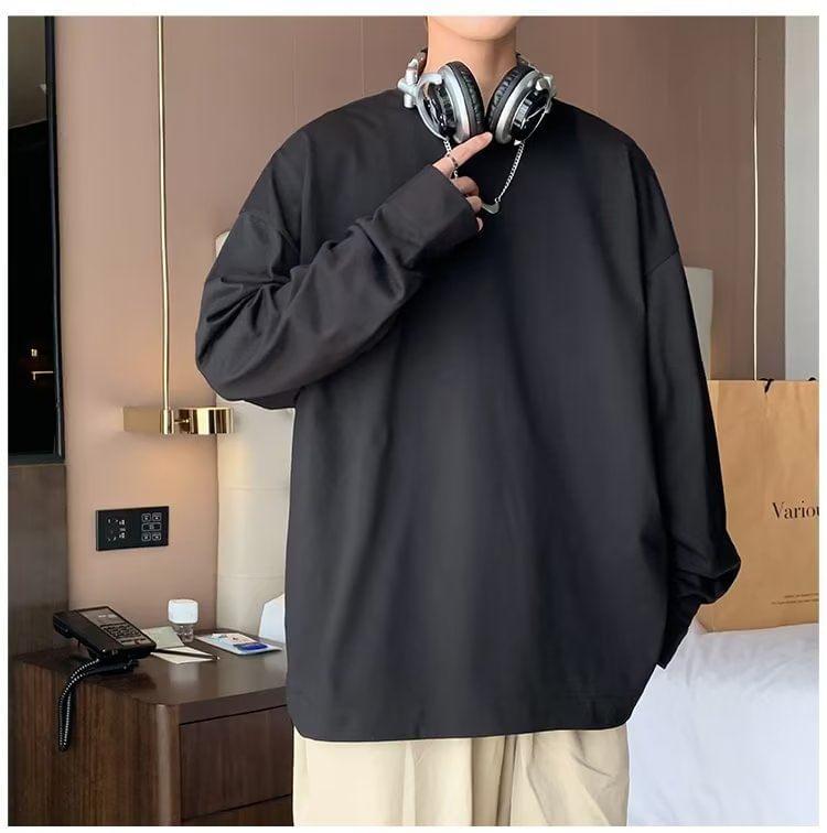 Long-Sleeve Crew Neck Plain Oversized T-Shirt Product Image