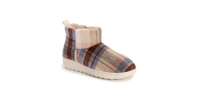 Muk Luks Womens Avery Slipper Product Image