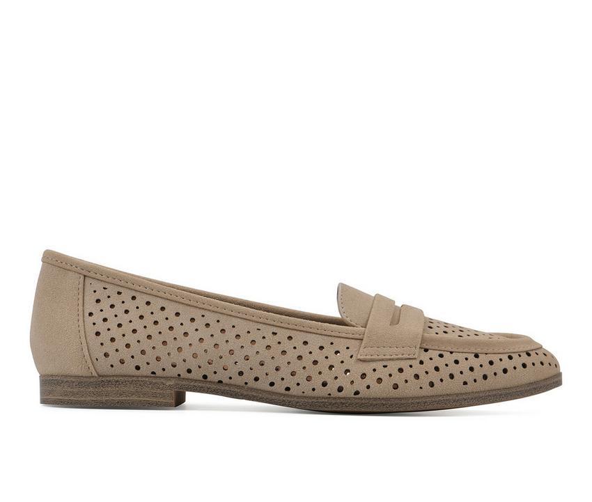 Women's White Mountain Noblest Loafers Product Image