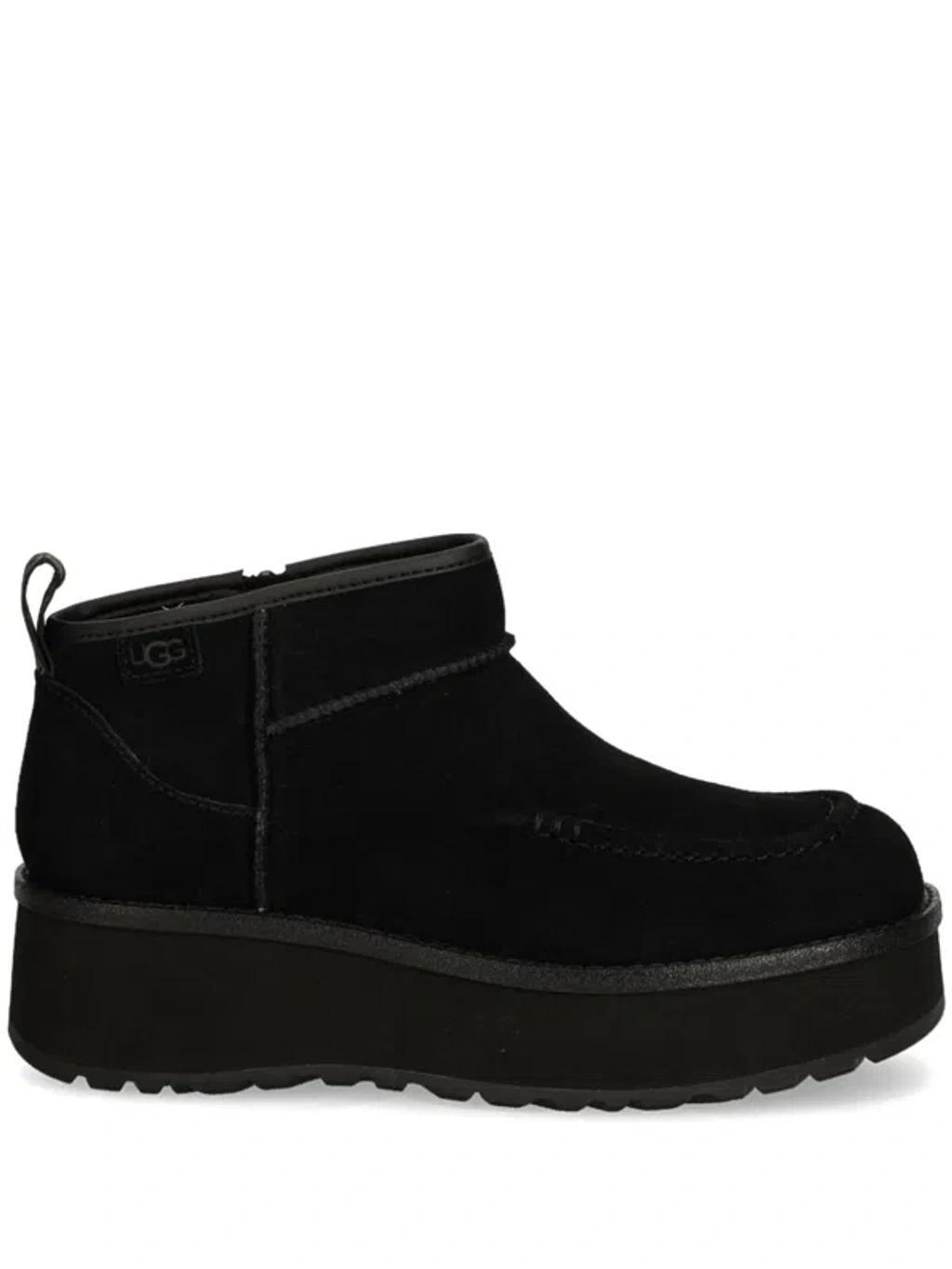 UGG Boots In Black   Product Image