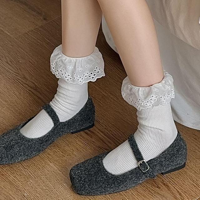 Ruffle Plain Socks Product Image