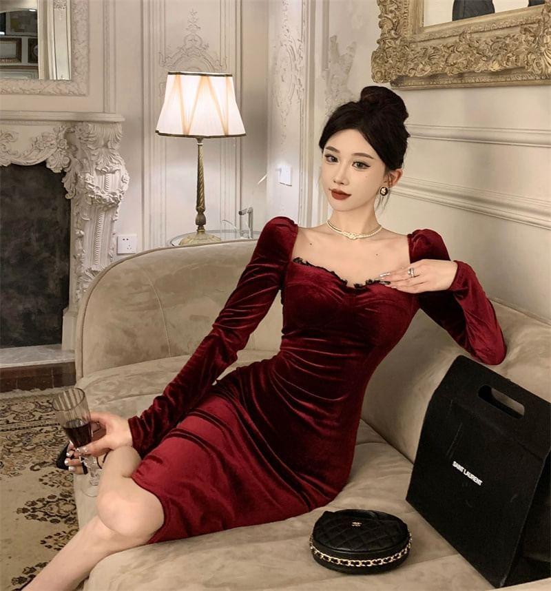 Long-Sleeve Square Neck Velvet Midi Sheath Dress Product Image