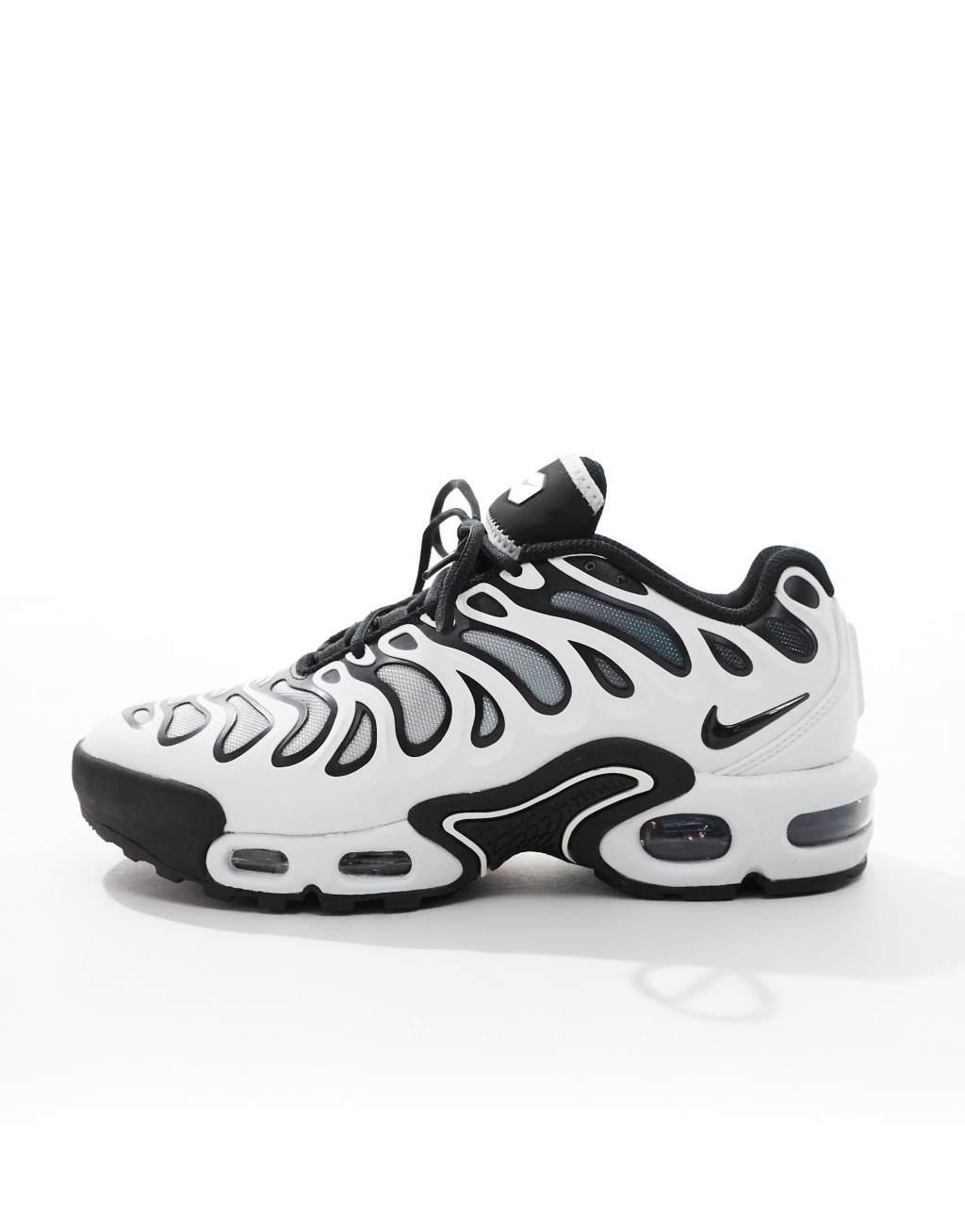 Nike Air Max Plus Drift sneakers in white and black Product Image