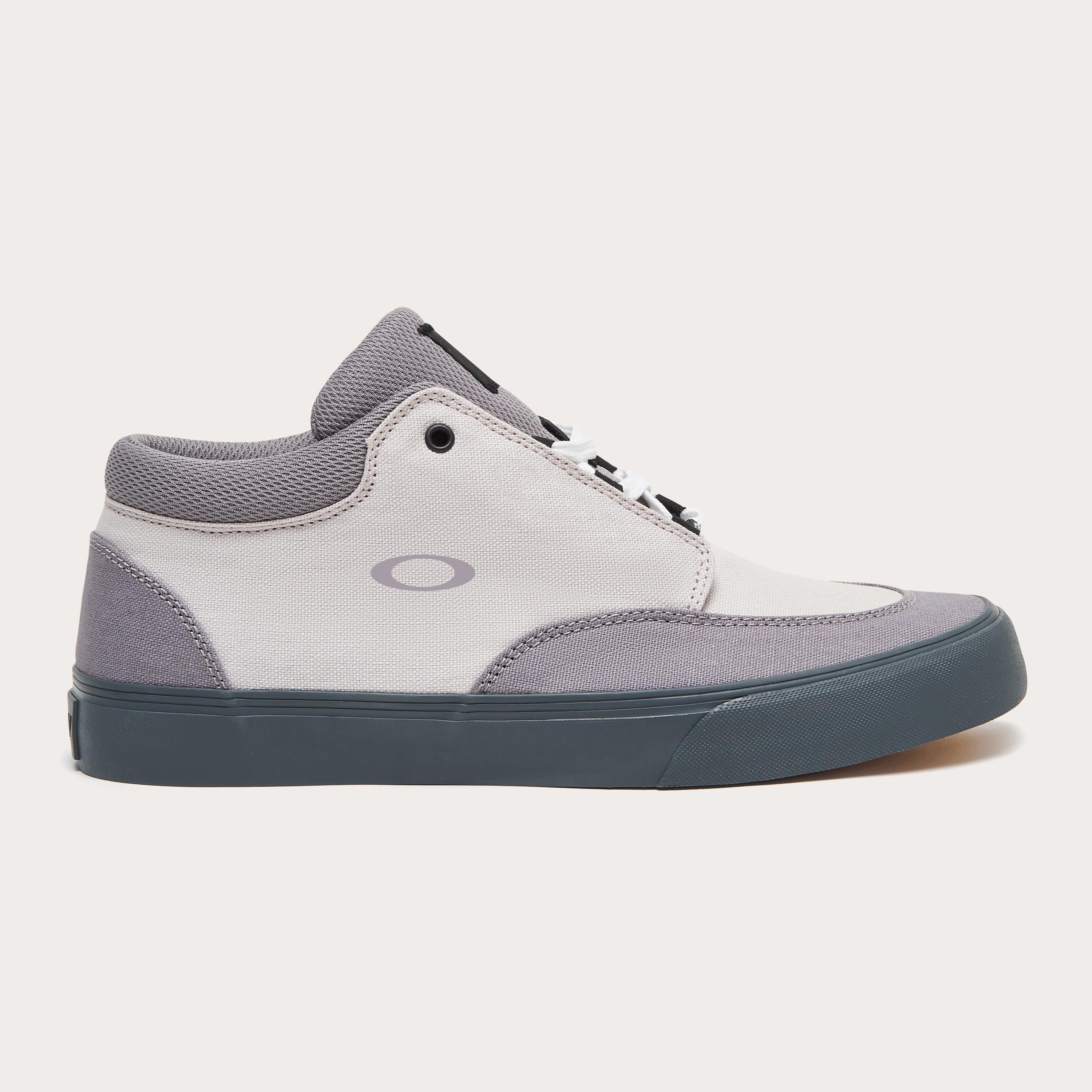 Oakley Men's Banks Low Canvas Size: 8.5 Product Image