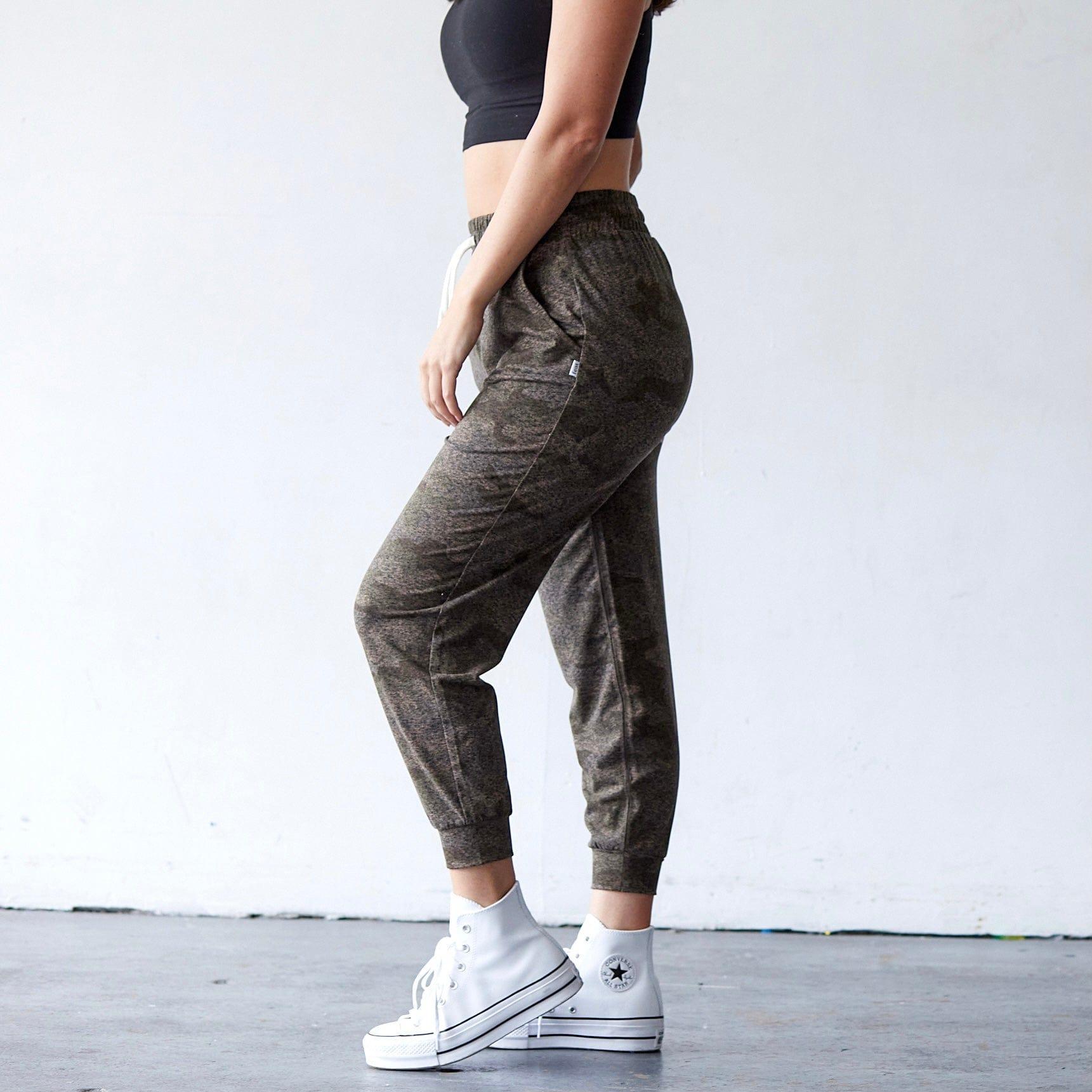 Women's Roam Joggers Product Image