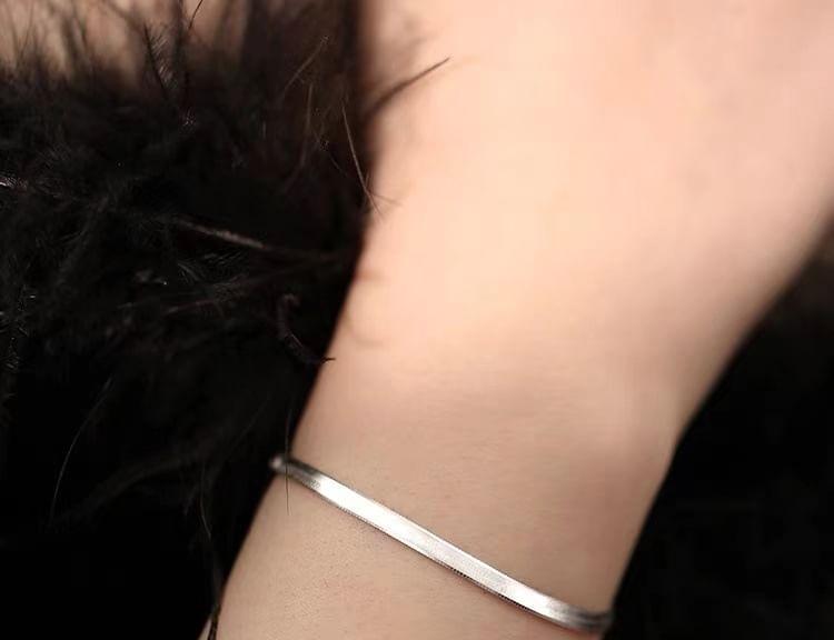 Sterling Silver Snakebone Bangle Product Image