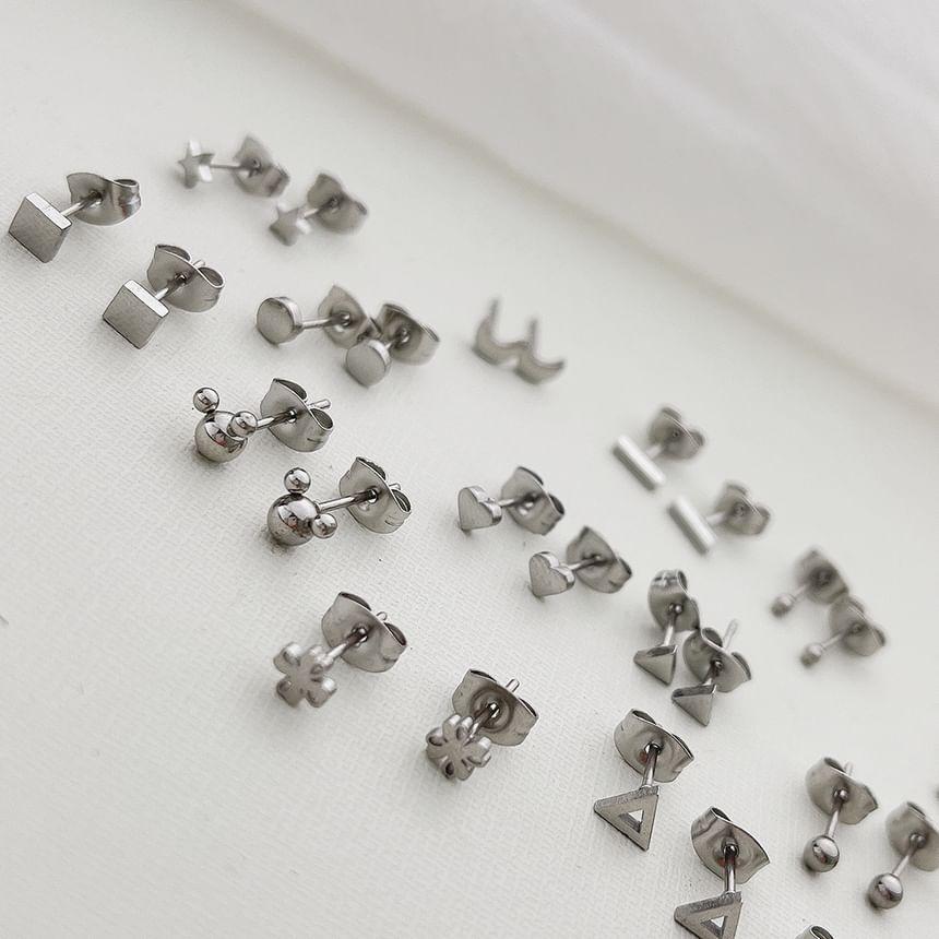 Stud Earring Product Image