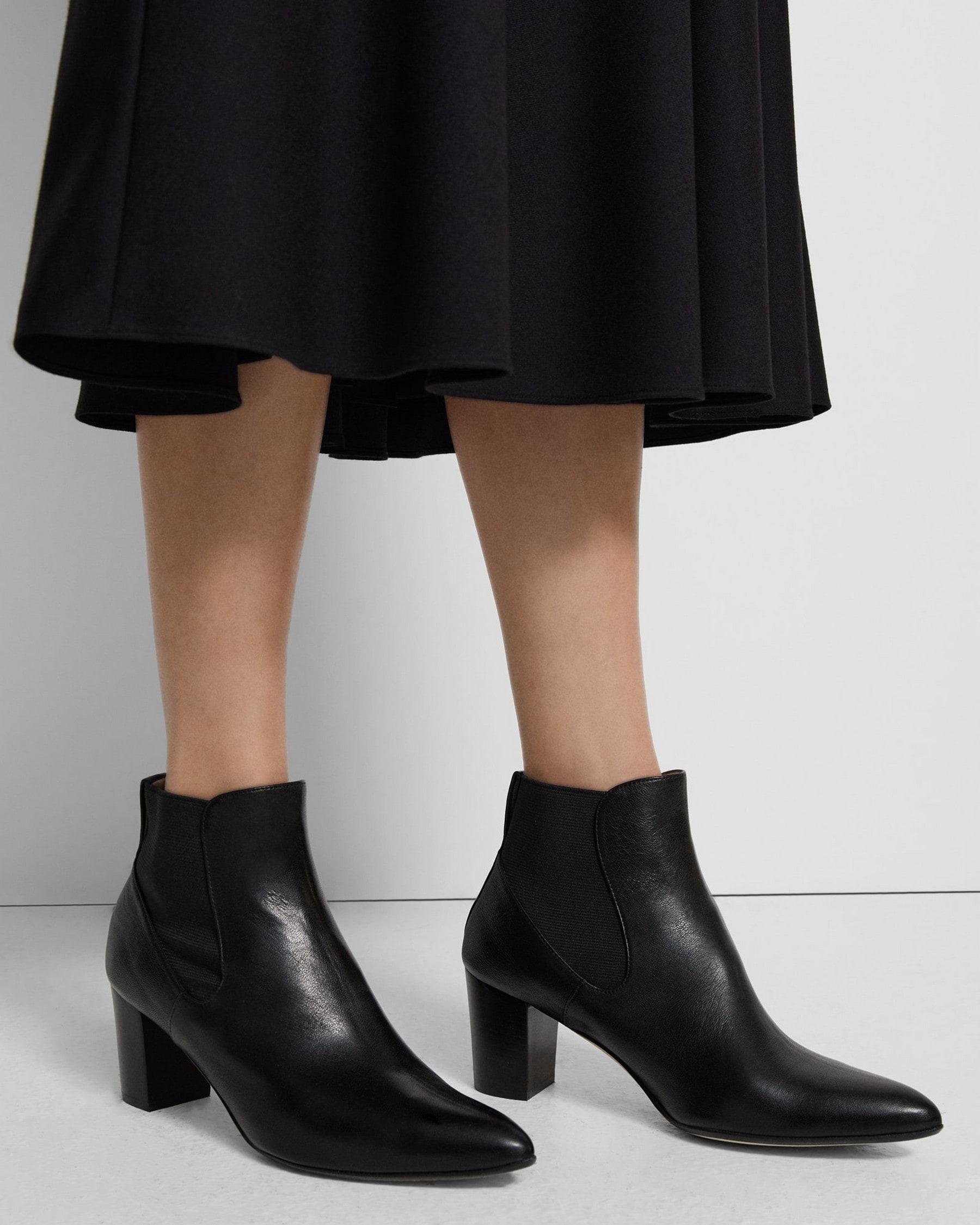 Pull-On Bootie in Leather product image