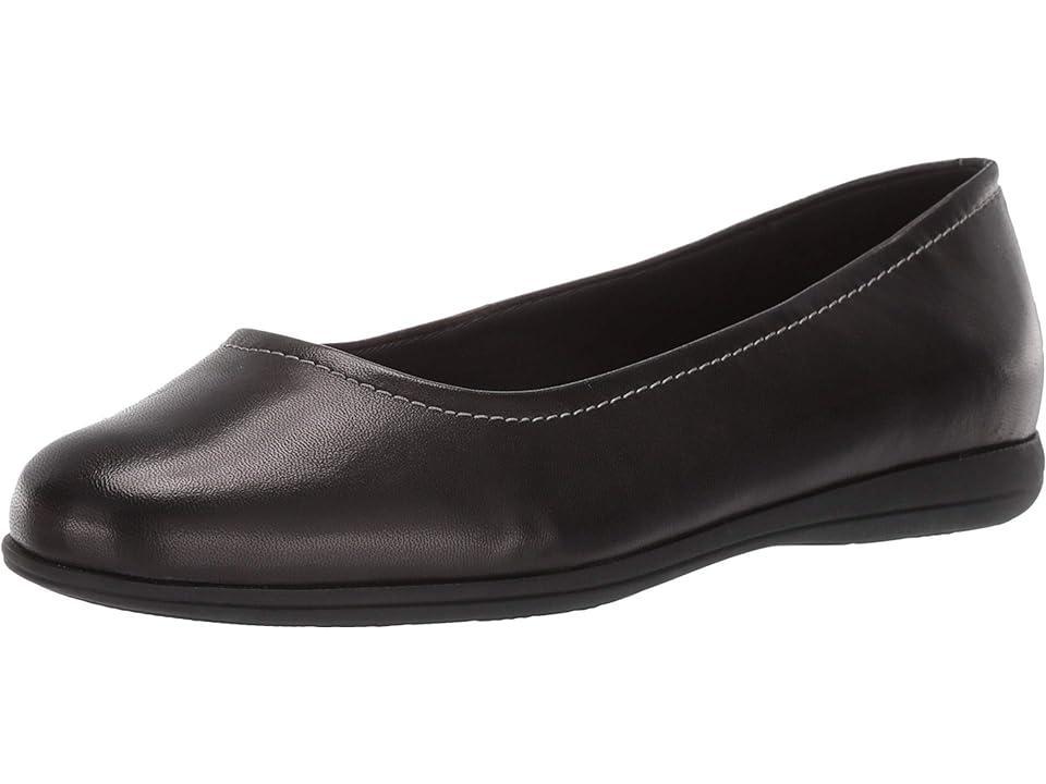 Trotters Darcey Women's Flat Shoes Product Image