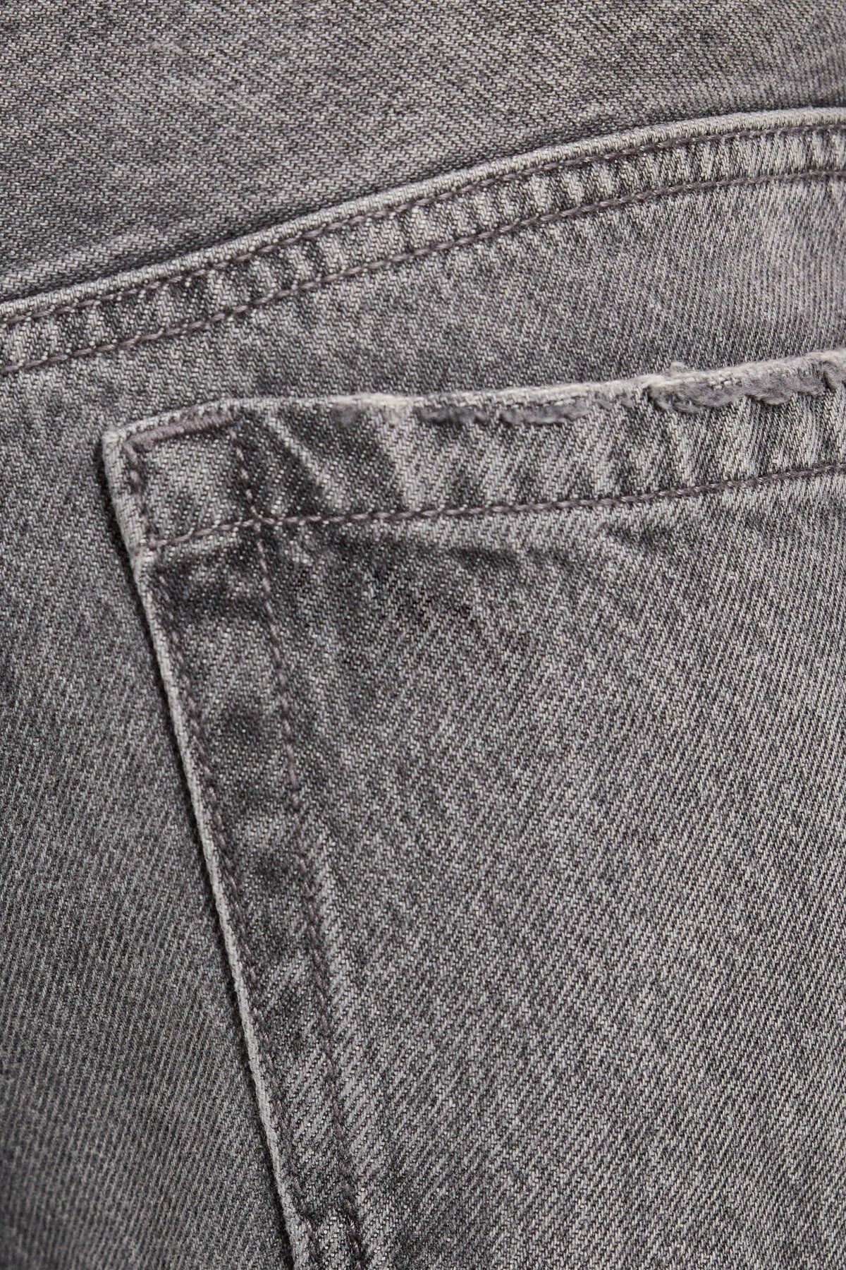 Low Rise Baggy Jeans Product Image