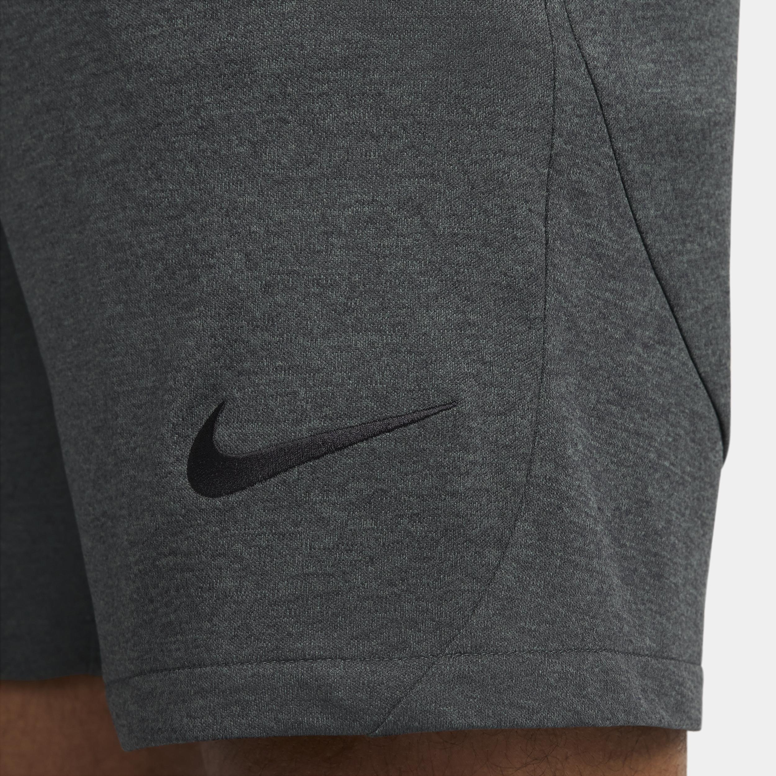 Nike Academy Men's Dri-FIT Soccer Shorts Product Image