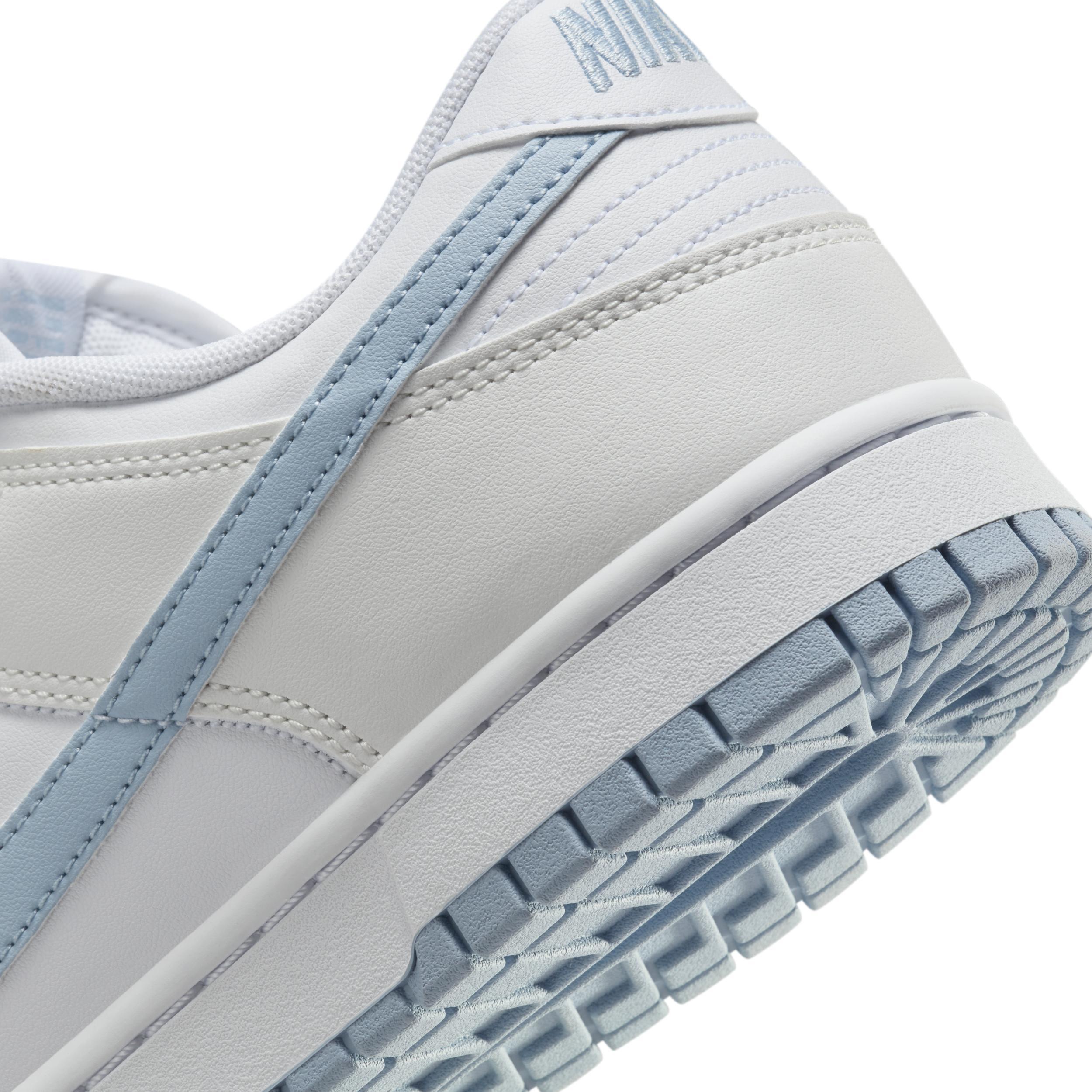 Nike Men's Dunk Low Retro Shoes Product Image