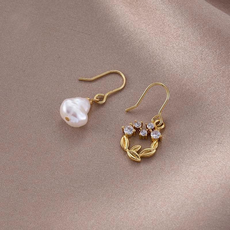 Rhinestone Faux Pearl Asymmetrical Drop Hook Earring Product Image