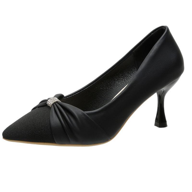 Kitten Heel Pointed Pumps Product Image