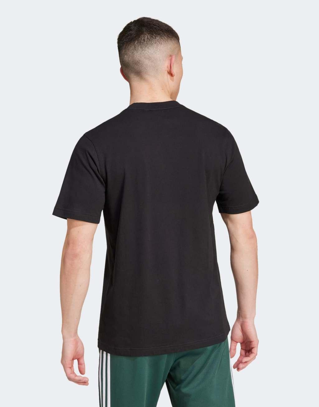 adidas Originals Essential t-shirt in black Product Image