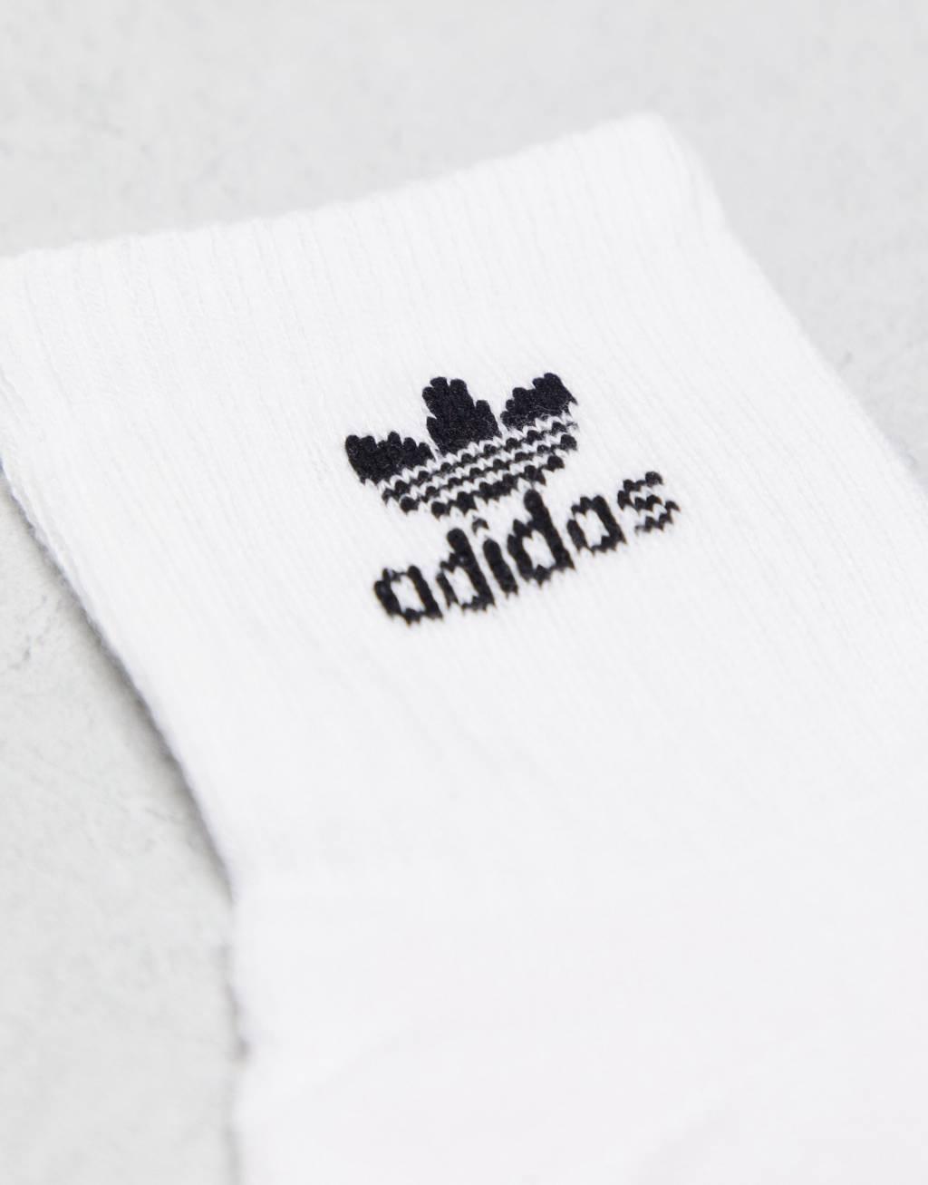 adidas Originals 6-pack quarter socks in white Product Image