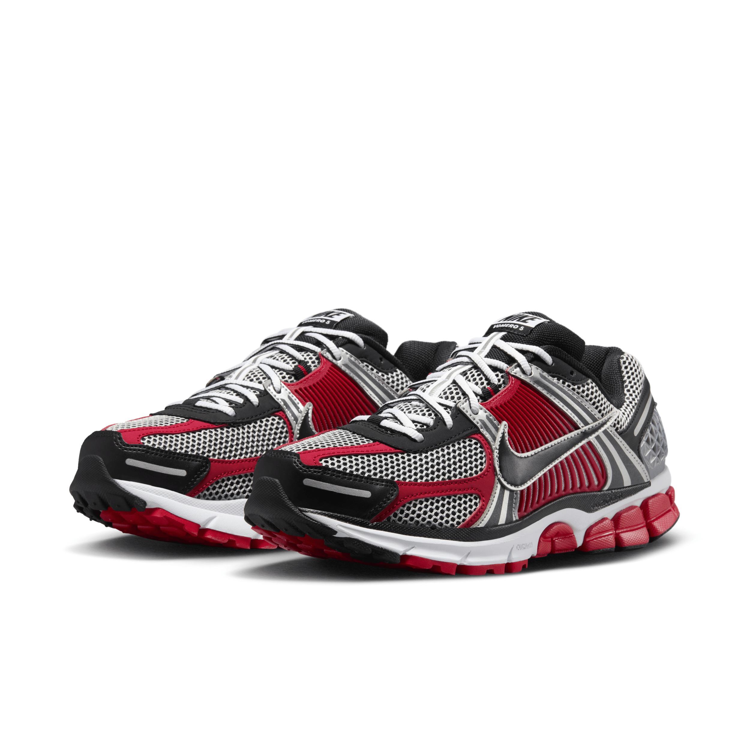 Nike Men's Zoom Vomero Shoes Product Image