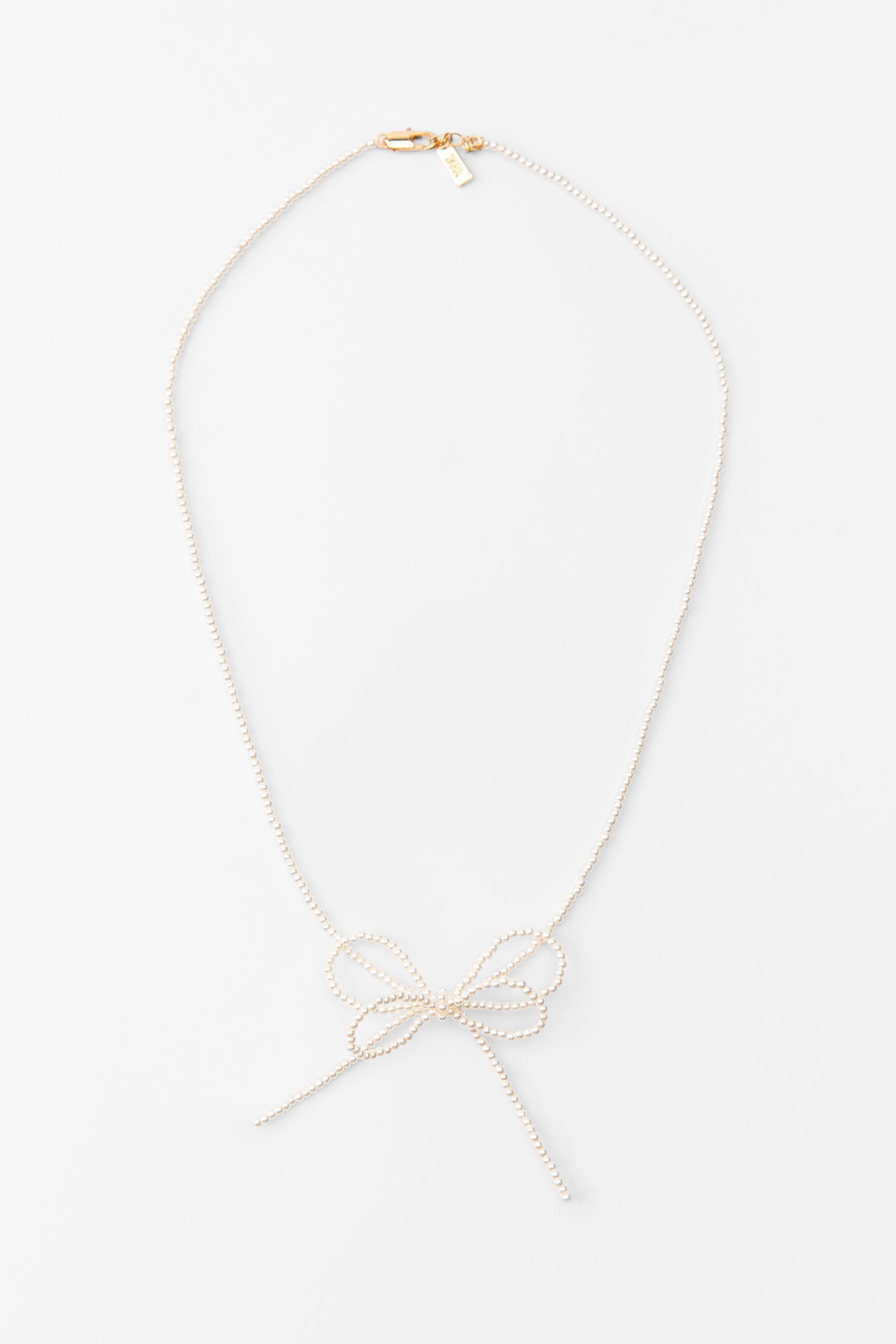 PEARL BOW NECKLACE Product Image