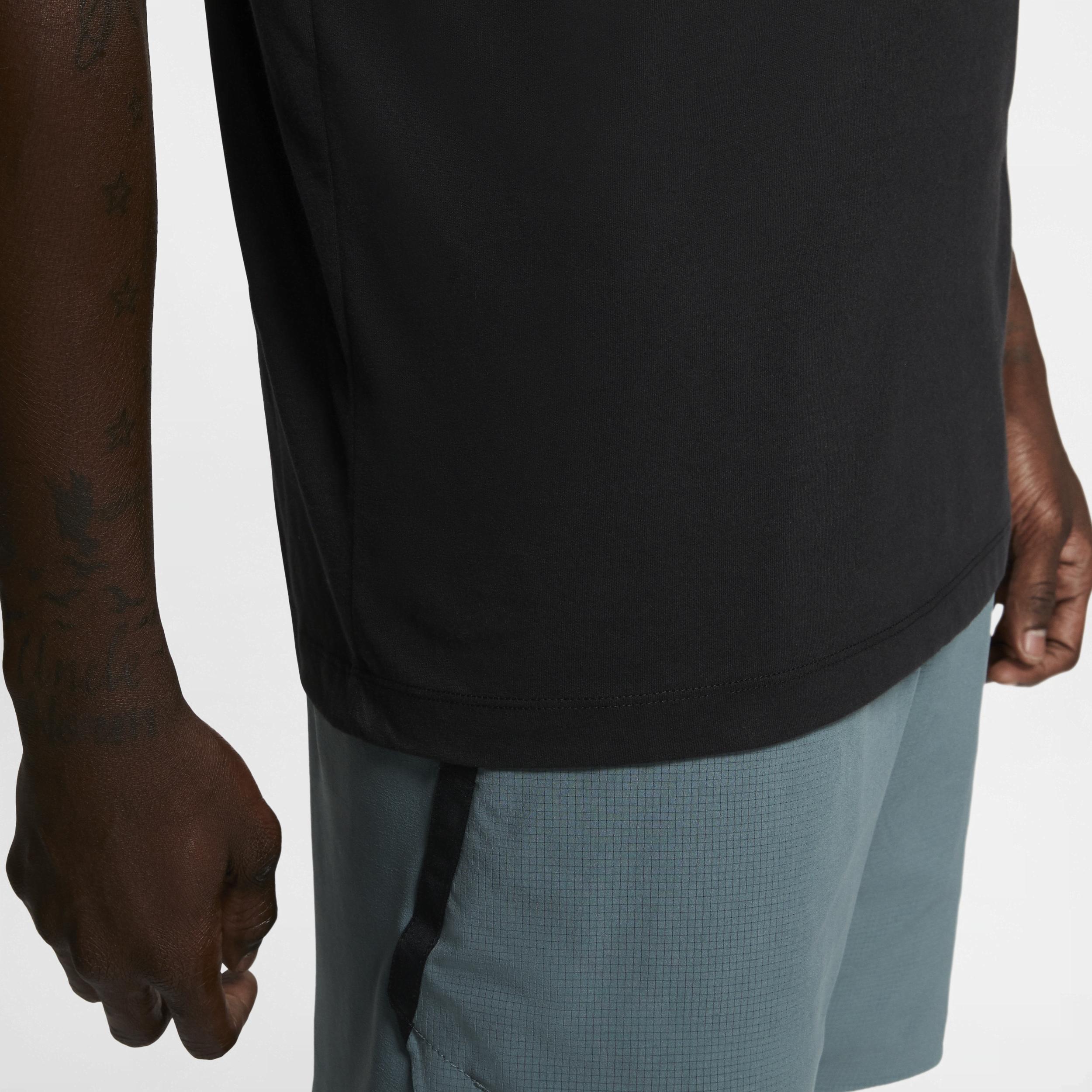 Nike Mens Dri-FIT Fitness T-Shirt Product Image