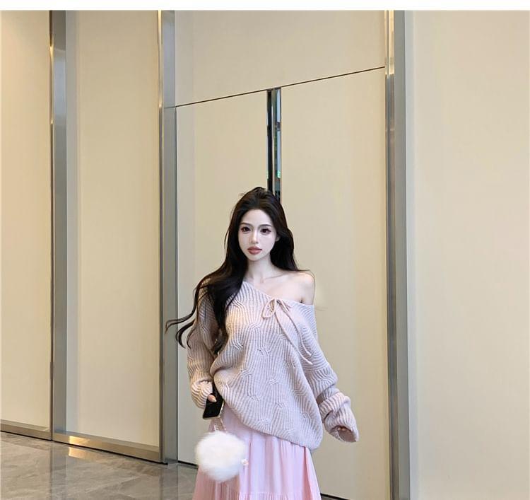 V-Neck Plain Sweater / High Rise Plain Maxi A-Line Skirt Product Image