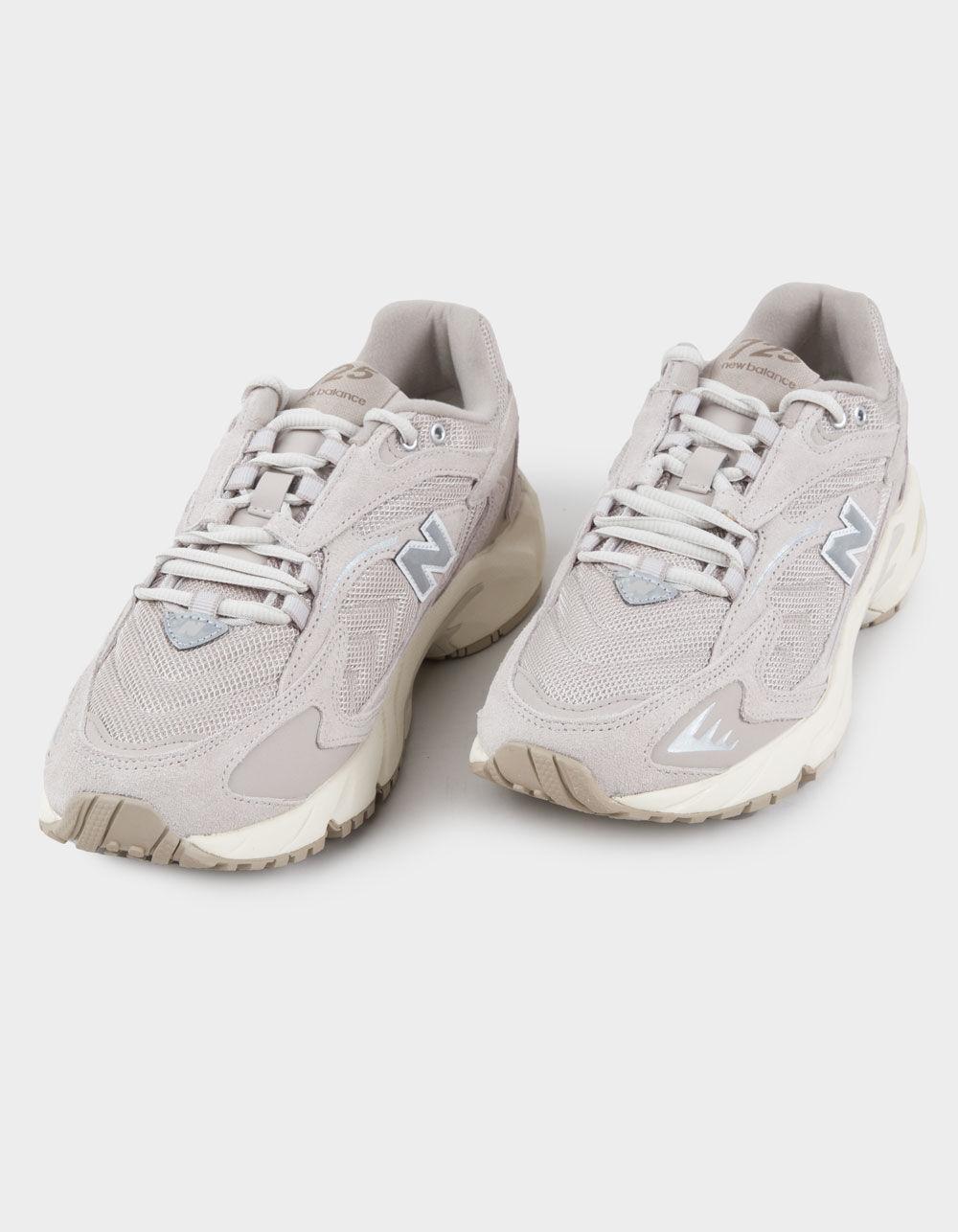 NEW BALANCE 725V1 Shoes Product Image