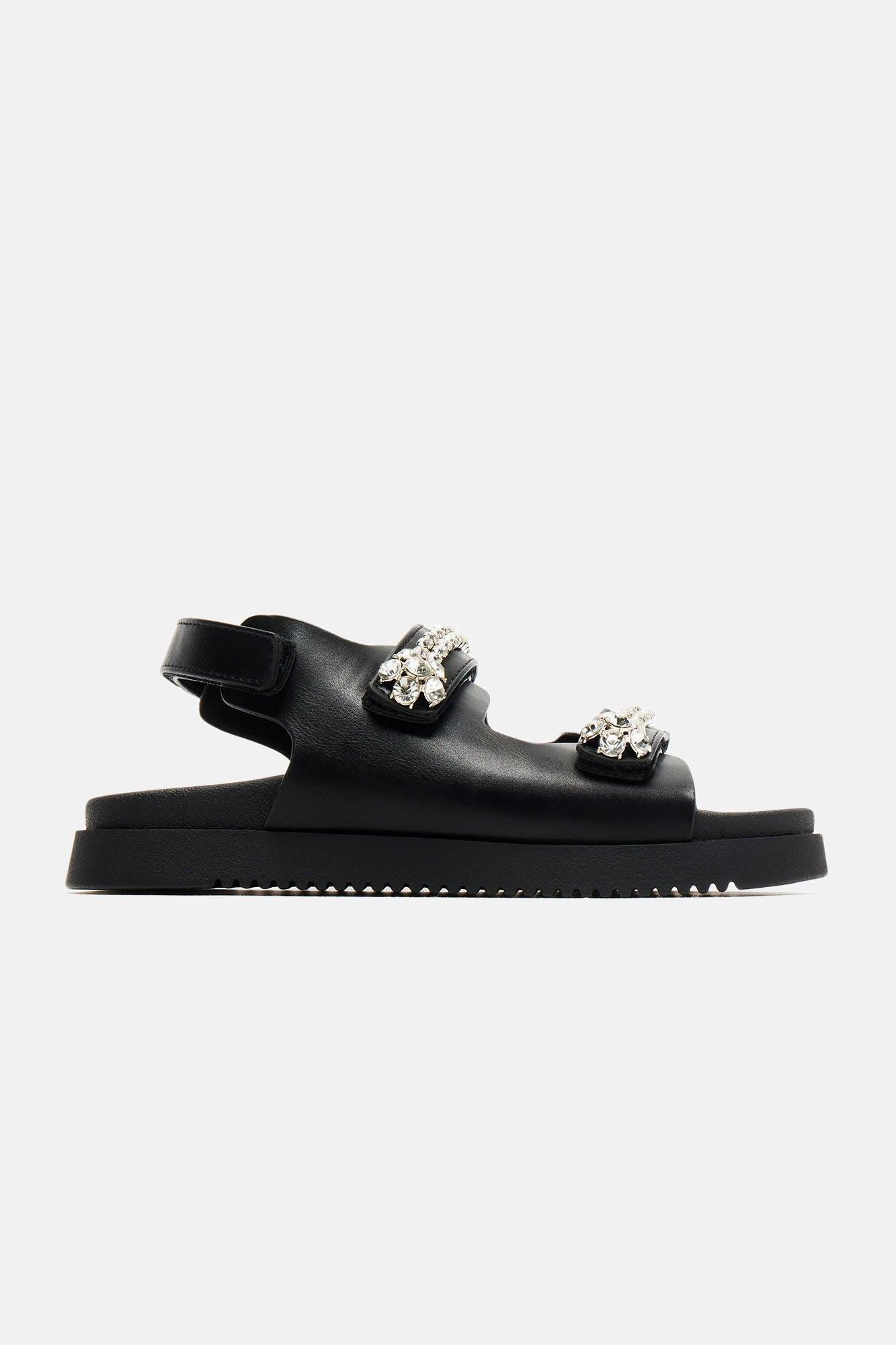 Averie Flat Sandals - Black Product Image