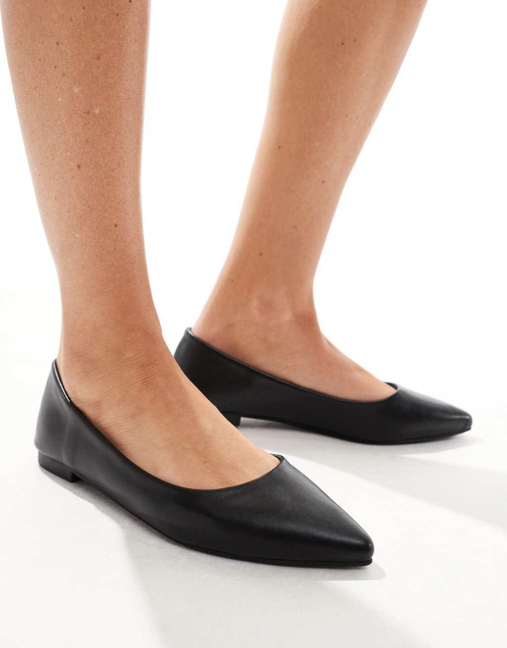 SEQWL pointed ballet flats in black PU Product Image