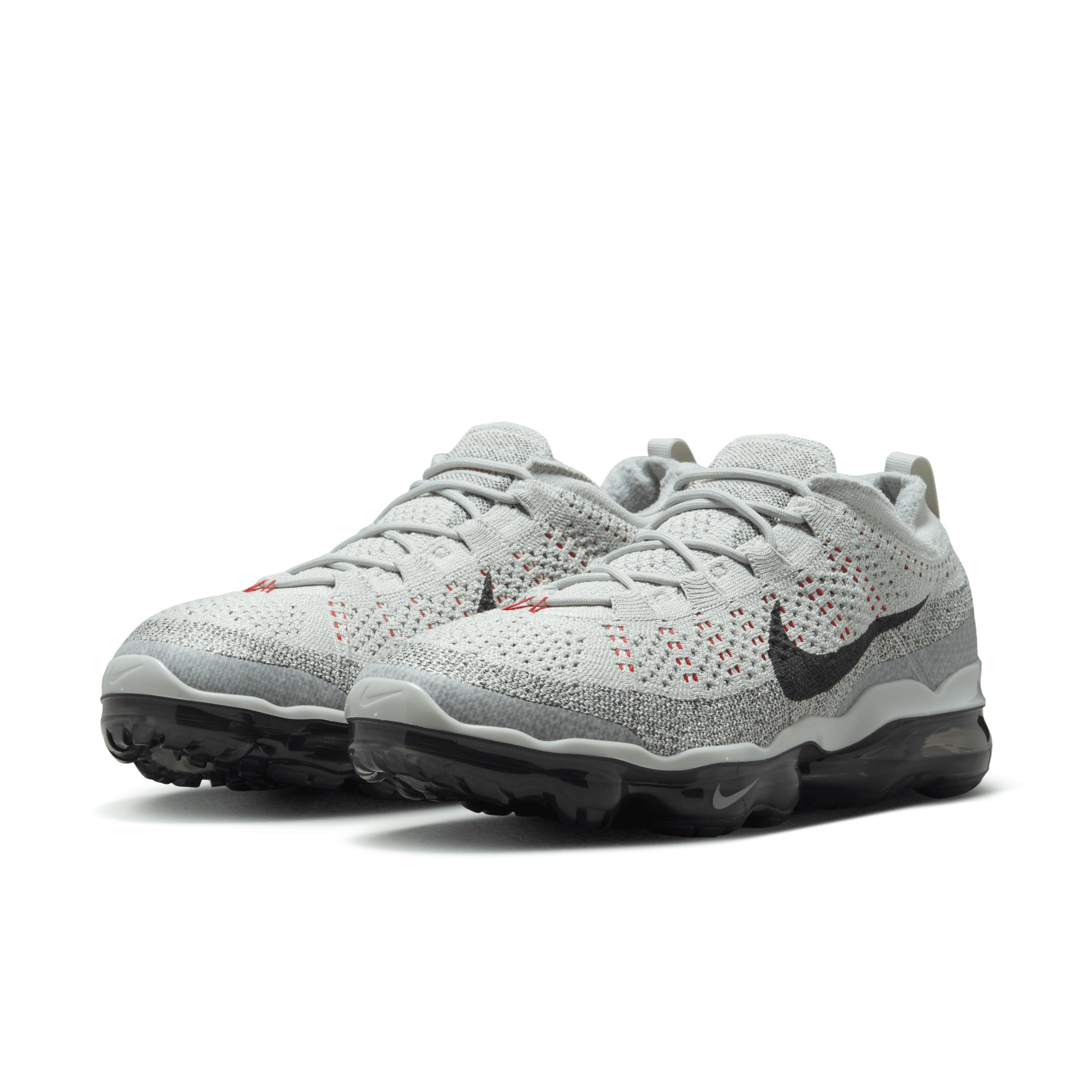 Nike Mens Air VaporMax 2023 Flyknit Running Shoes Product Image