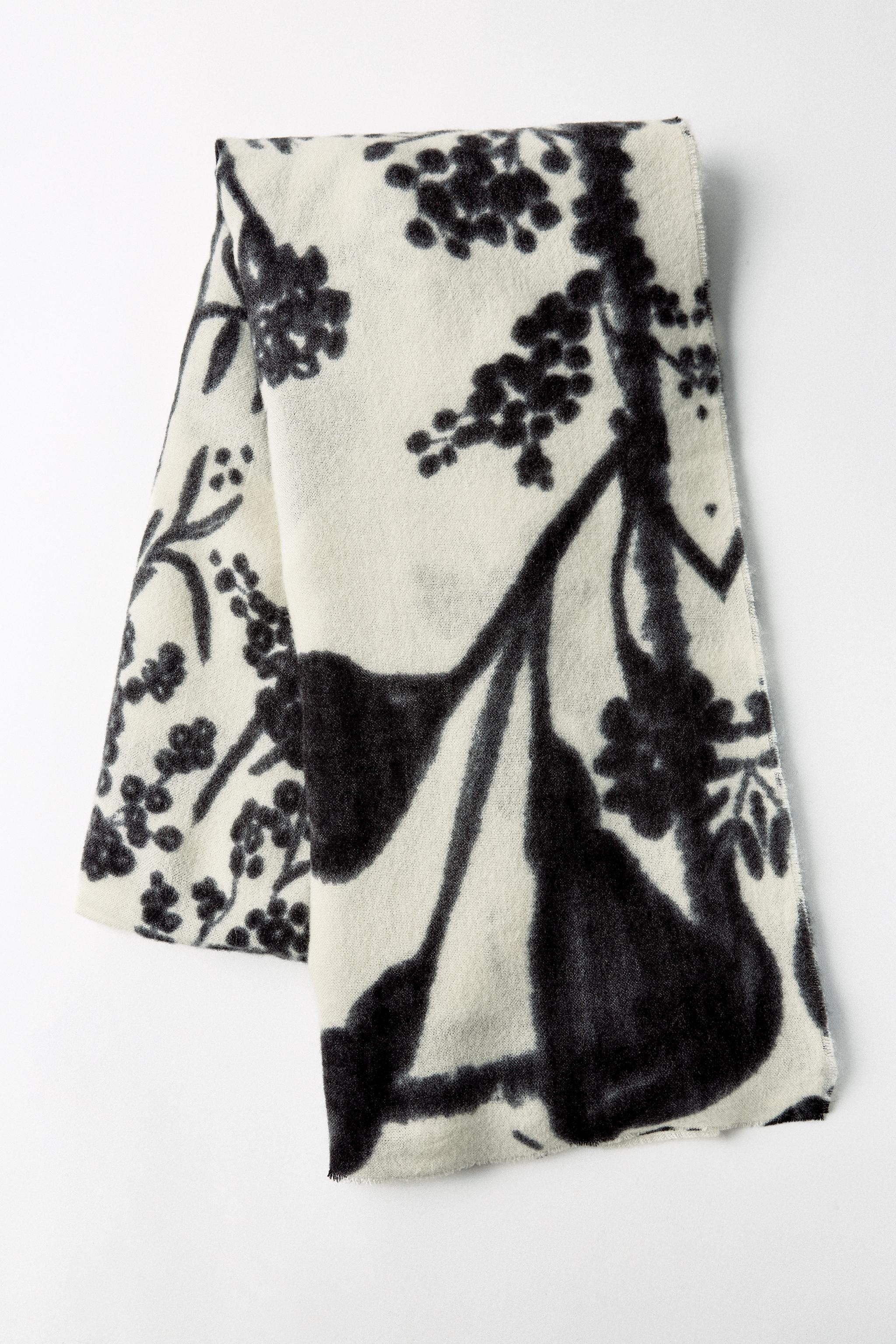 PRINTED SCARF product image