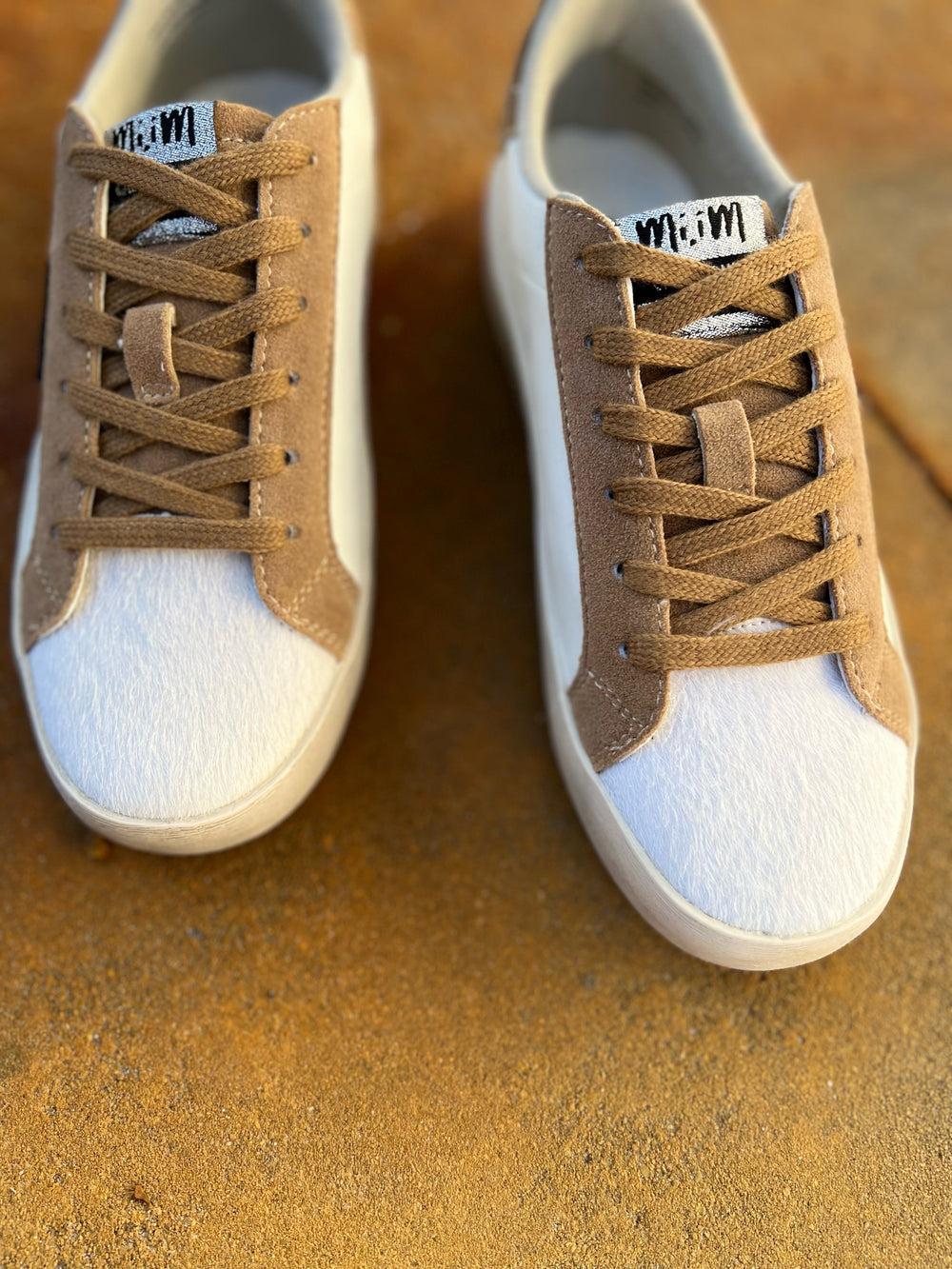 Basic Star Sneakers Product Image