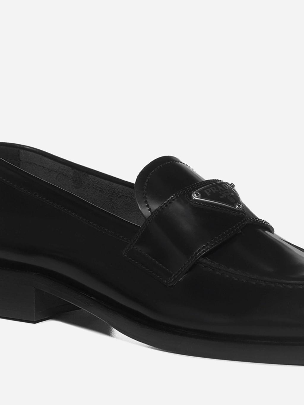 Logo-plaque Leather Loafers In Black Product Image